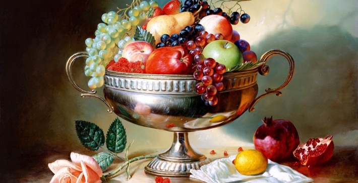 Фрукты и ягоды: едим по правилам этикета